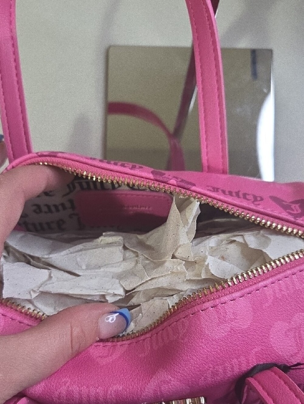 Juicy Couture Hot Pink Barrel Mini Satchel with Gold Hardware - Picture 4 of 5